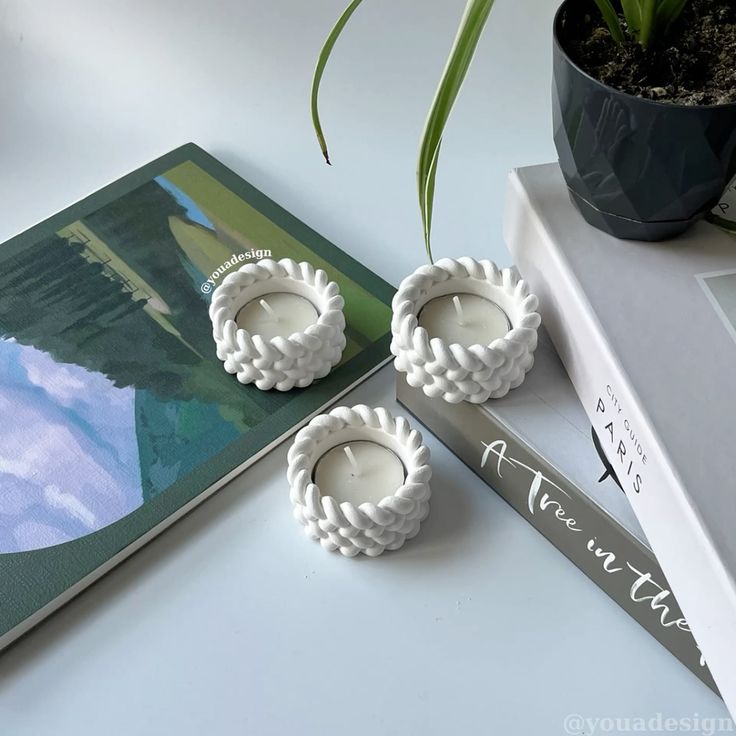 Knot Shape Tealight Jar