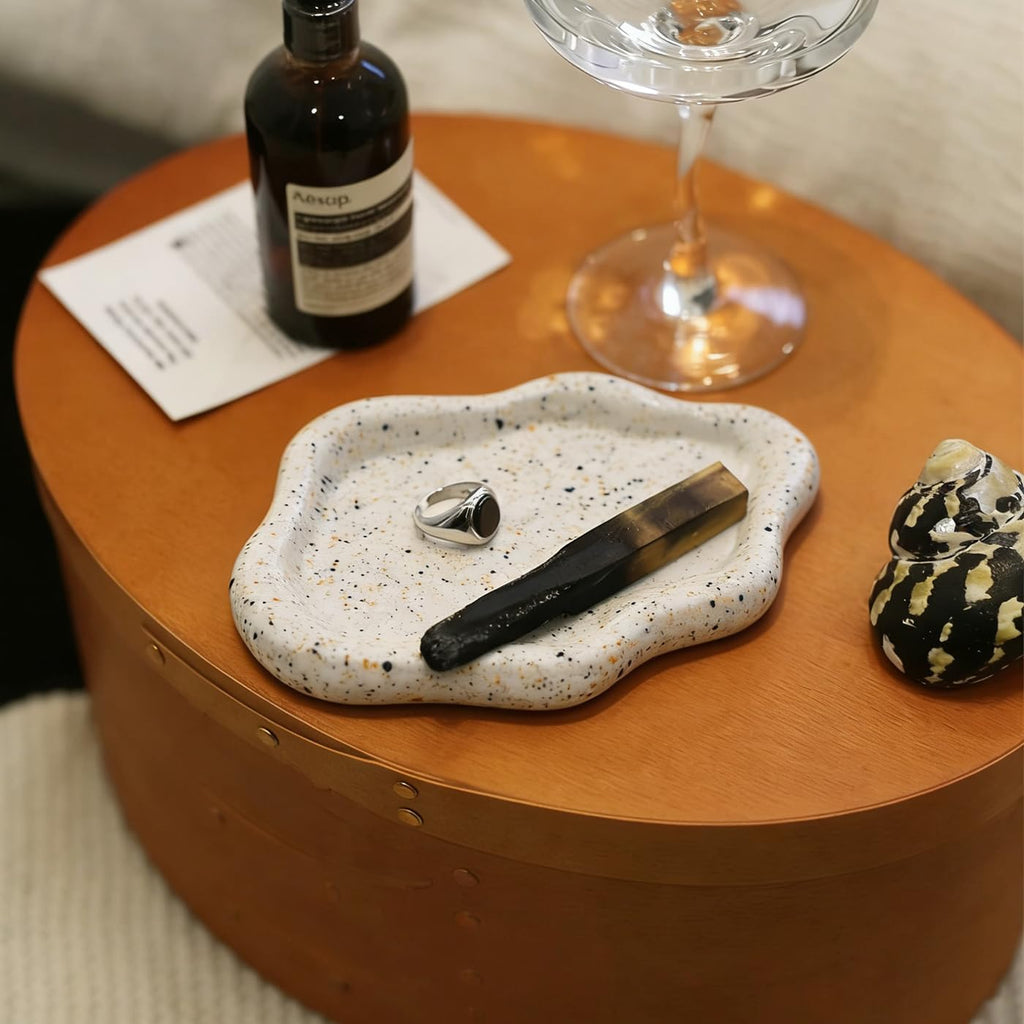 Nordic Oval cloud tray