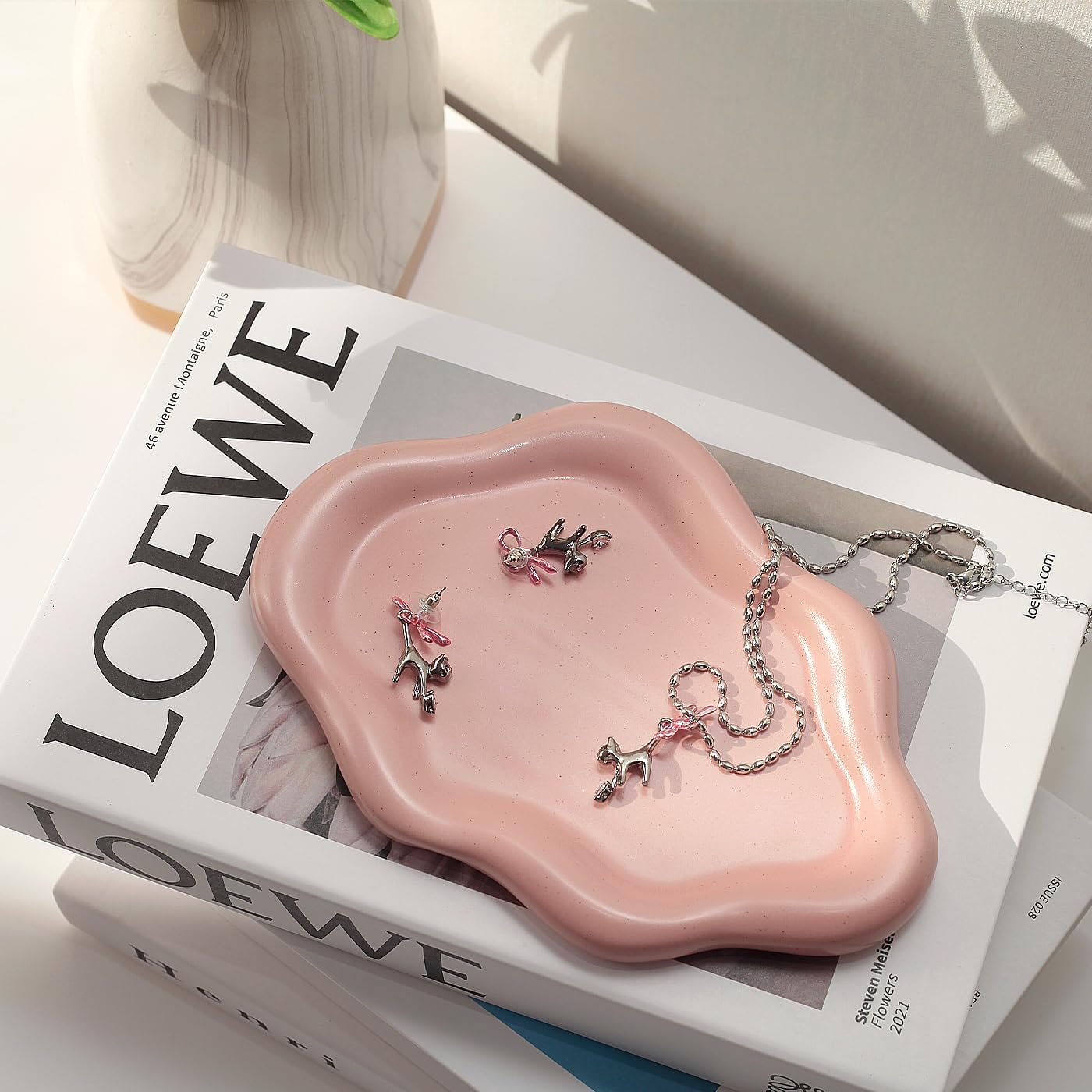 Nordic Oval cloud tray