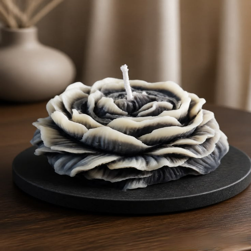 Lumière Poney Luxury Scented Candle