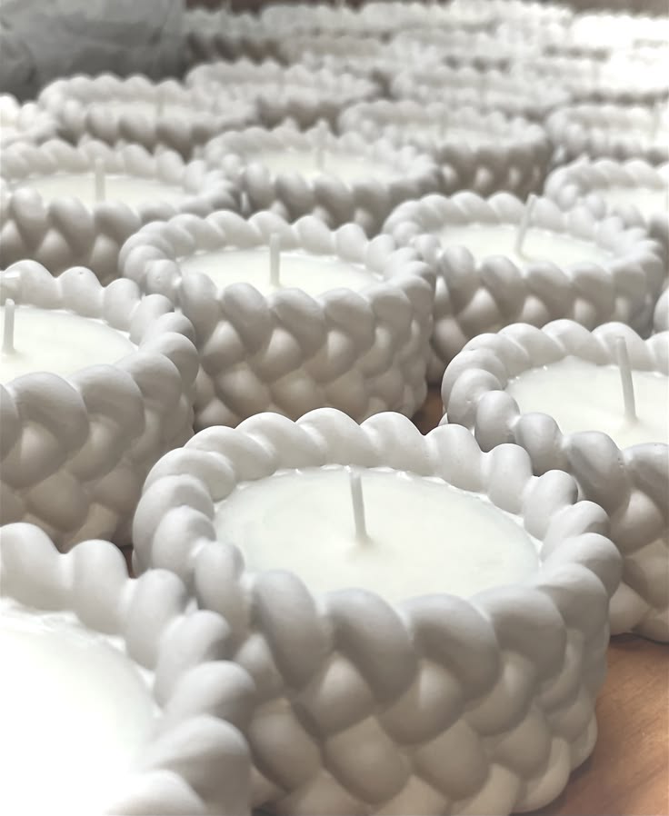 Knot Shape Tealight Jar