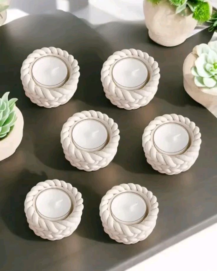 Knot Shape Tealight Jar