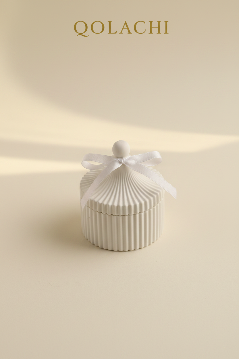 Qolachi Dahlia Lumière gift edition with lidded vessel and satin bow