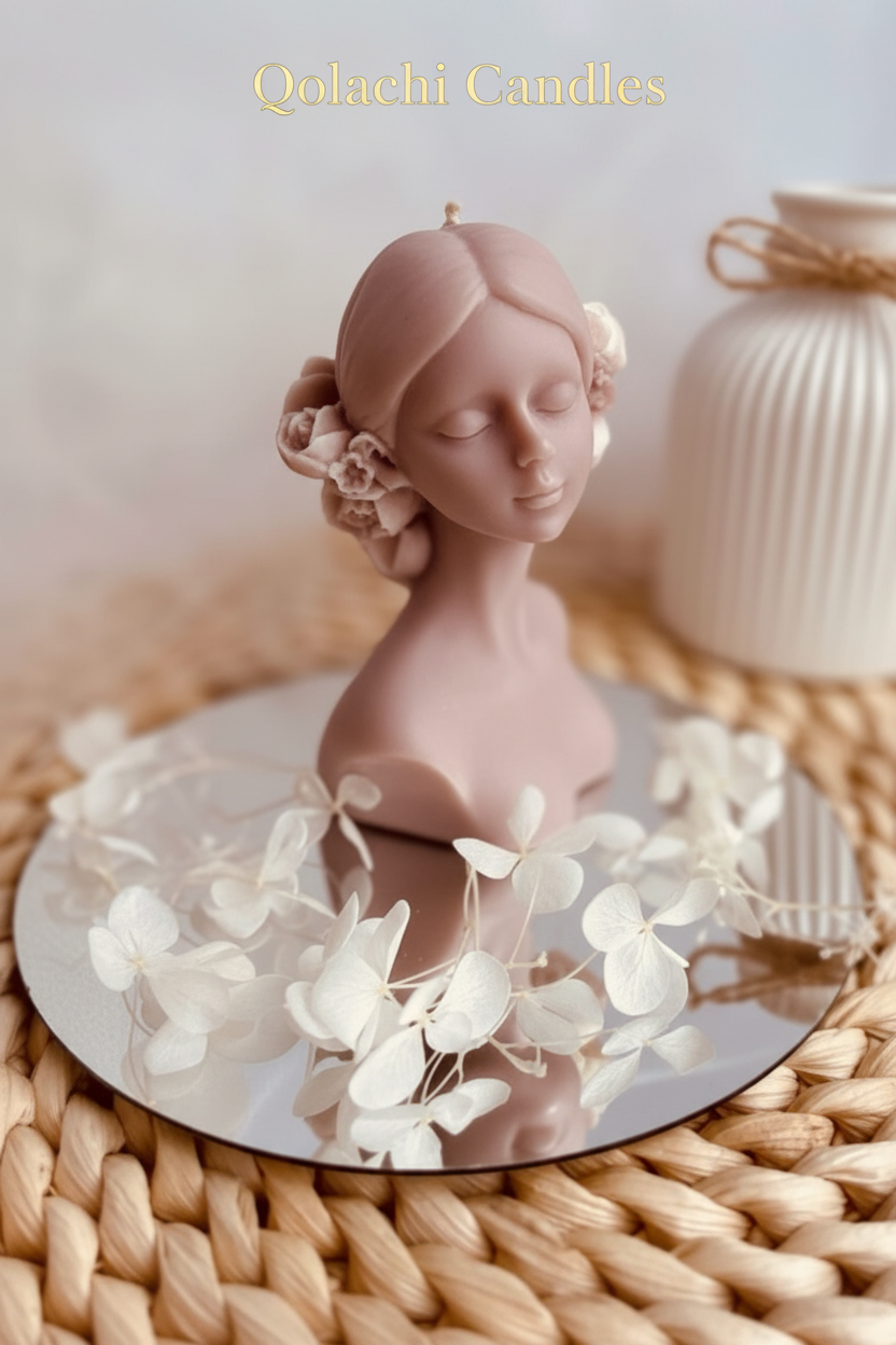 Qolachi Muse Éternelle sculptural goddess bust candle in dusty mauve lavender