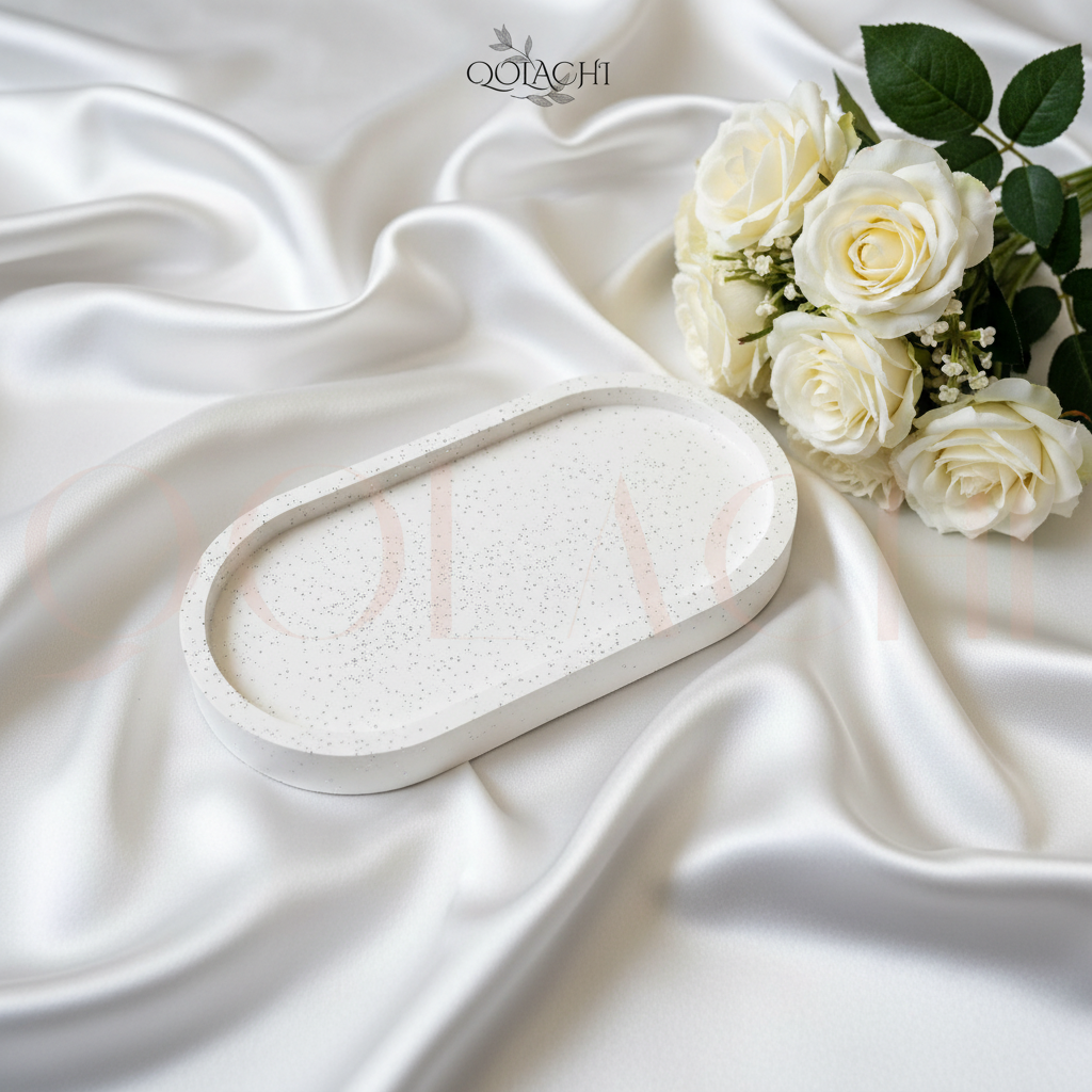 Qolachi Artisan Oval Tray — Silver Glitter