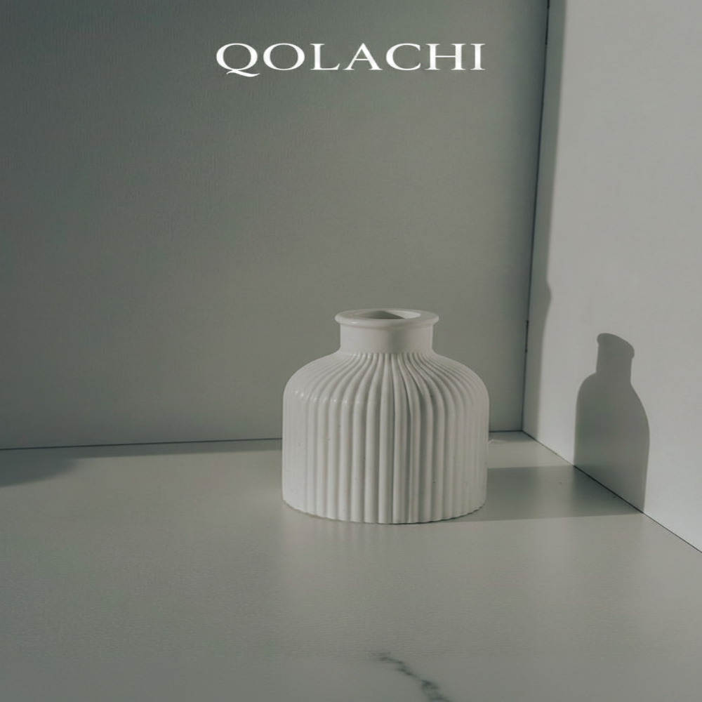 Rida Ribbed Bud Vase - Chalk White by Qolachi Interiors