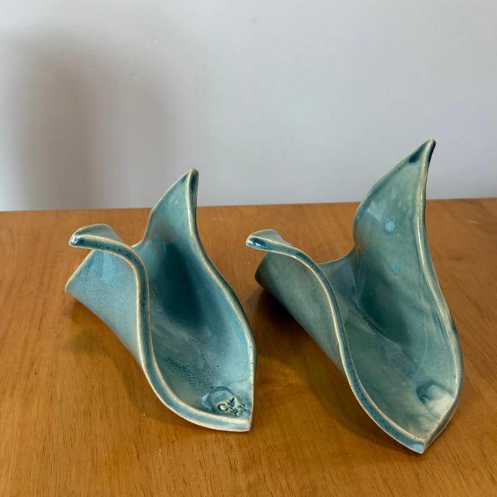 Qolachi Tidewwave ceramic napkin holder - side angle view